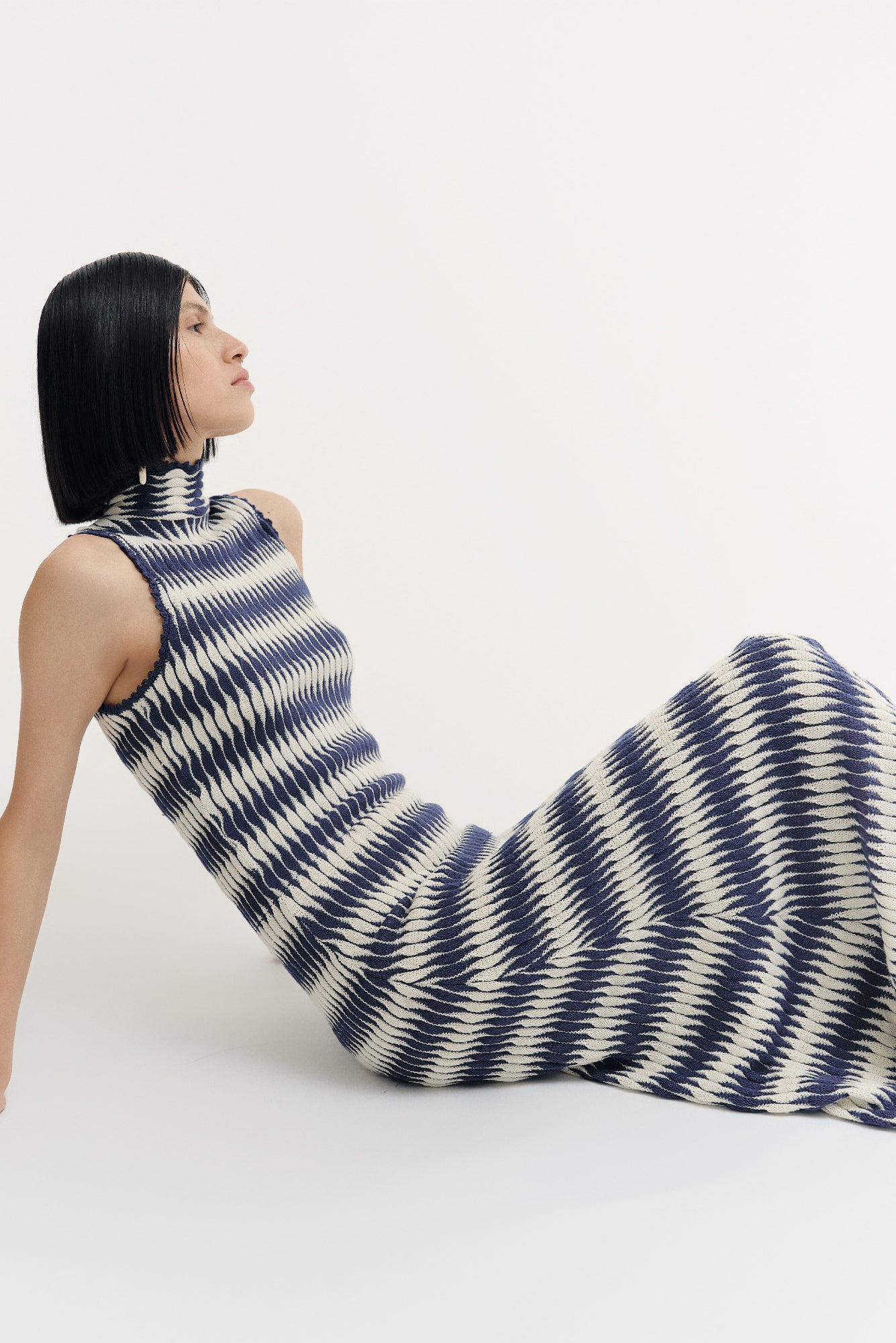 Montebello Dress in Navy / White