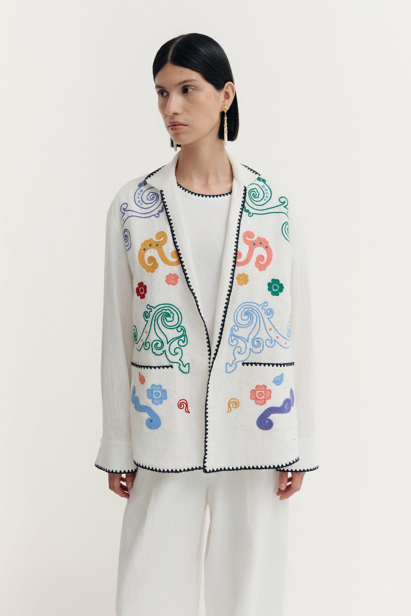 Viento Jacket in White